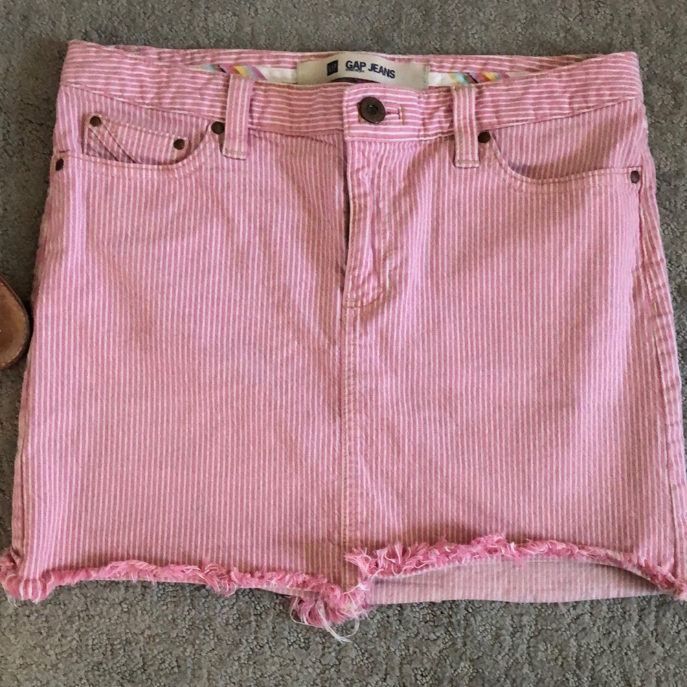 GAP Pink and white stripe denim skirt. Raw hem.